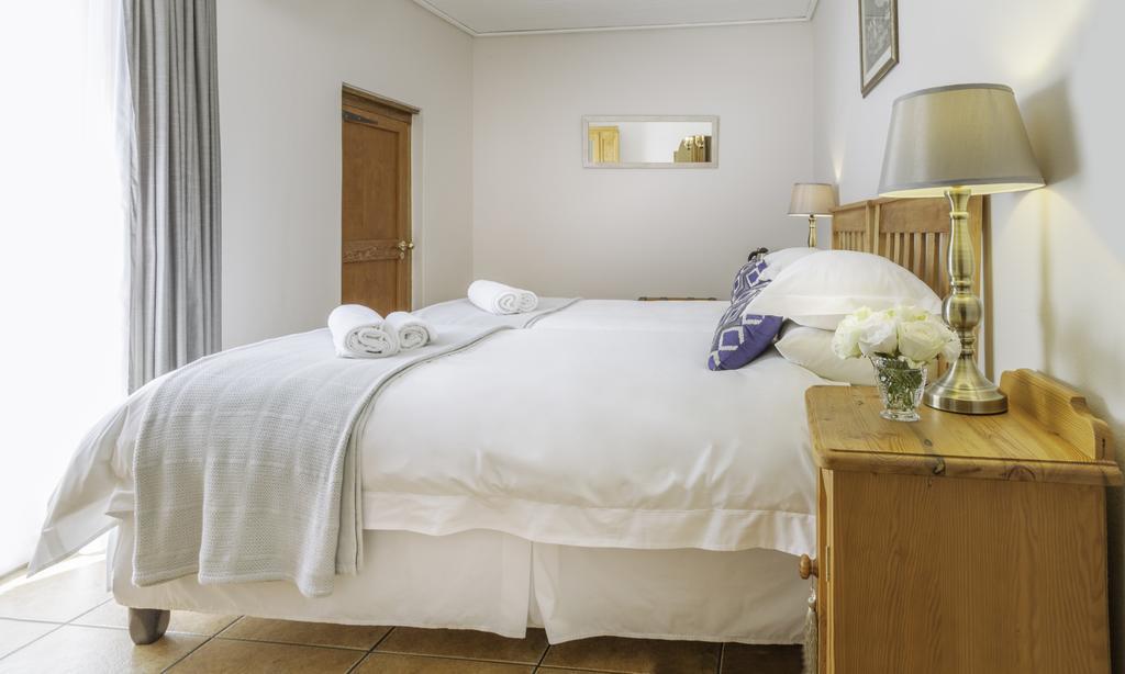 Avenues Guest House Стеленбош Екстериор снимка