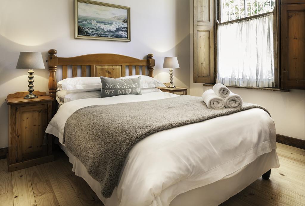Avenues Guest House Стеленбош Екстериор снимка