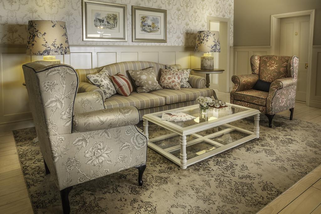 Avenues Guest House Стеленбош Екстериор снимка