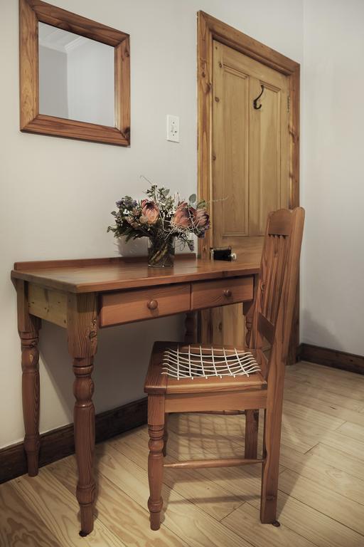 Avenues Guest House Стеленбош Екстериор снимка
