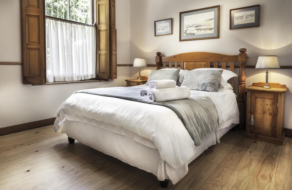 Avenues Guest House Стеленбош Екстериор снимка
