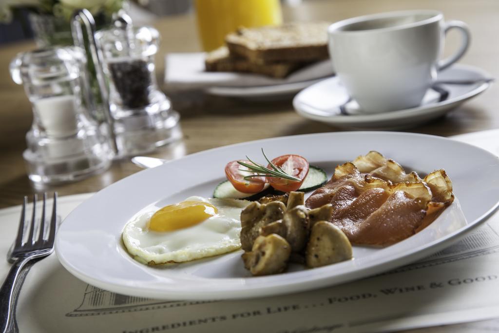 Avenues Guest House Стеленбош Екстериор снимка